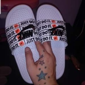 Nike Just Do It Slides size 6.5 big kids 8.5 women